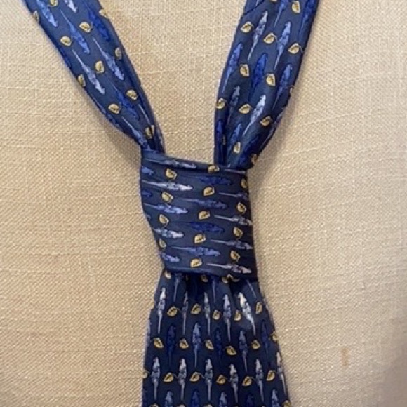 Mens Burberry 💯% Silk Steely Blue Bird TIE. Like NEW Condition! Pristine 🦜60” - Picture 3 of 15